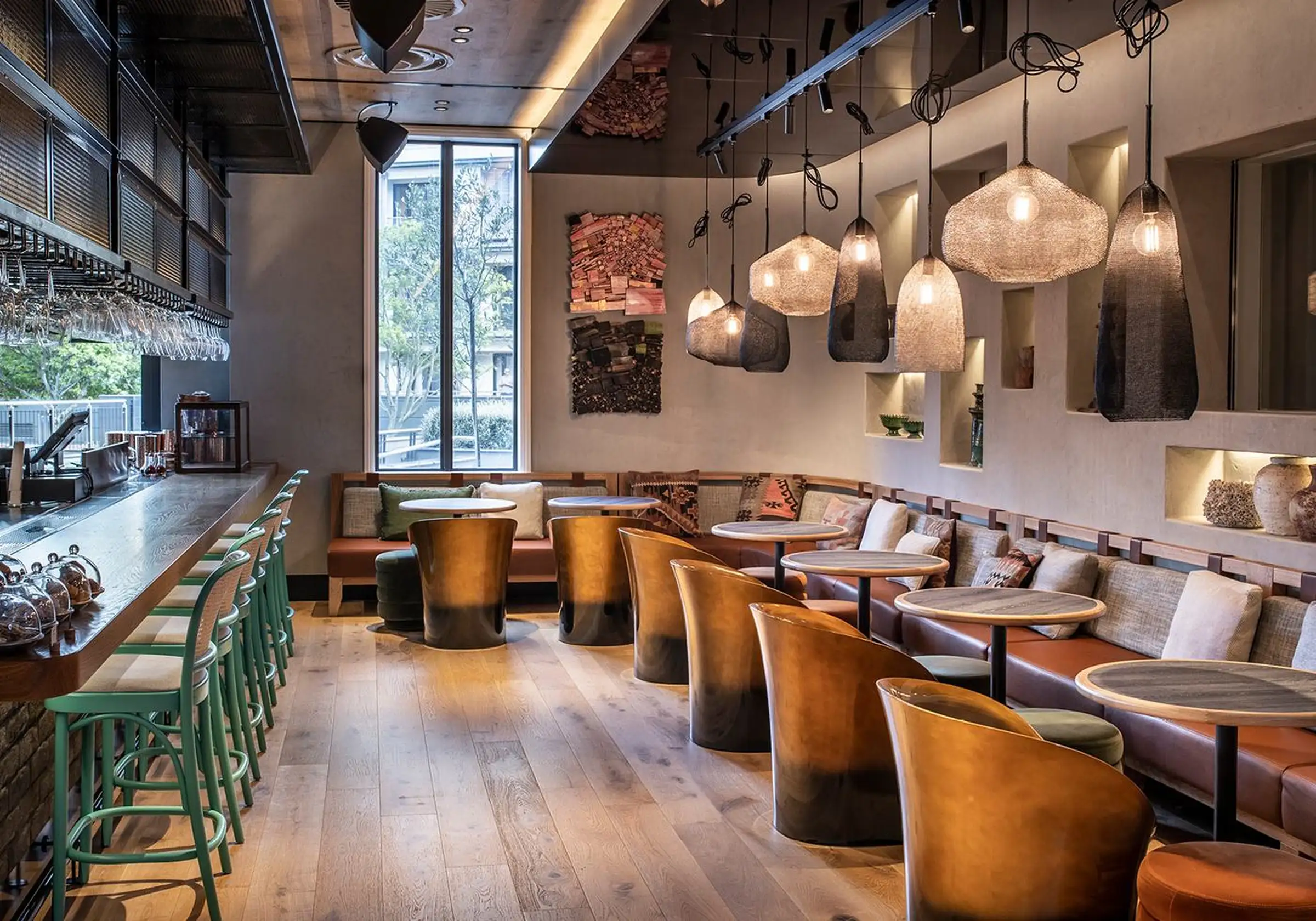Gypsy: the dining room in daylight